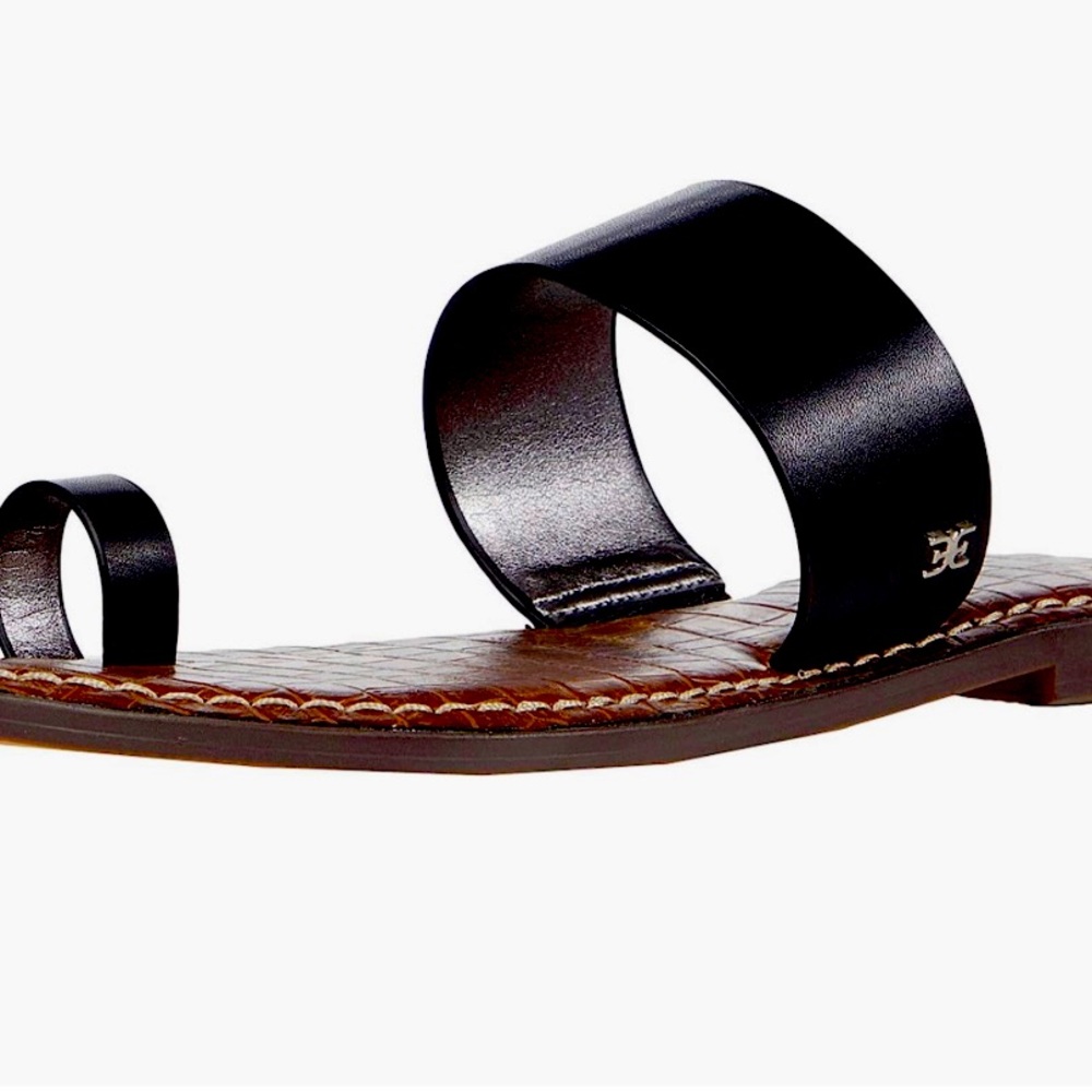 Sam Edelman Gorgene sandal w/toe ring strap in black leather Excellent condition
